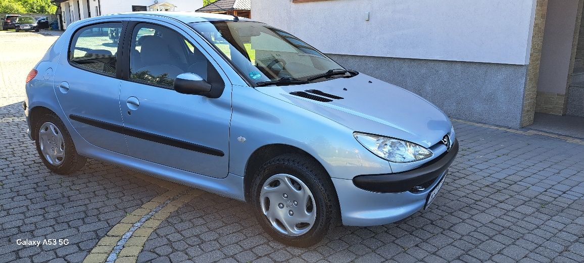 Peugeot 206 1.4 B 2004 r klima sprawna  nowe opony dwa lata w PL