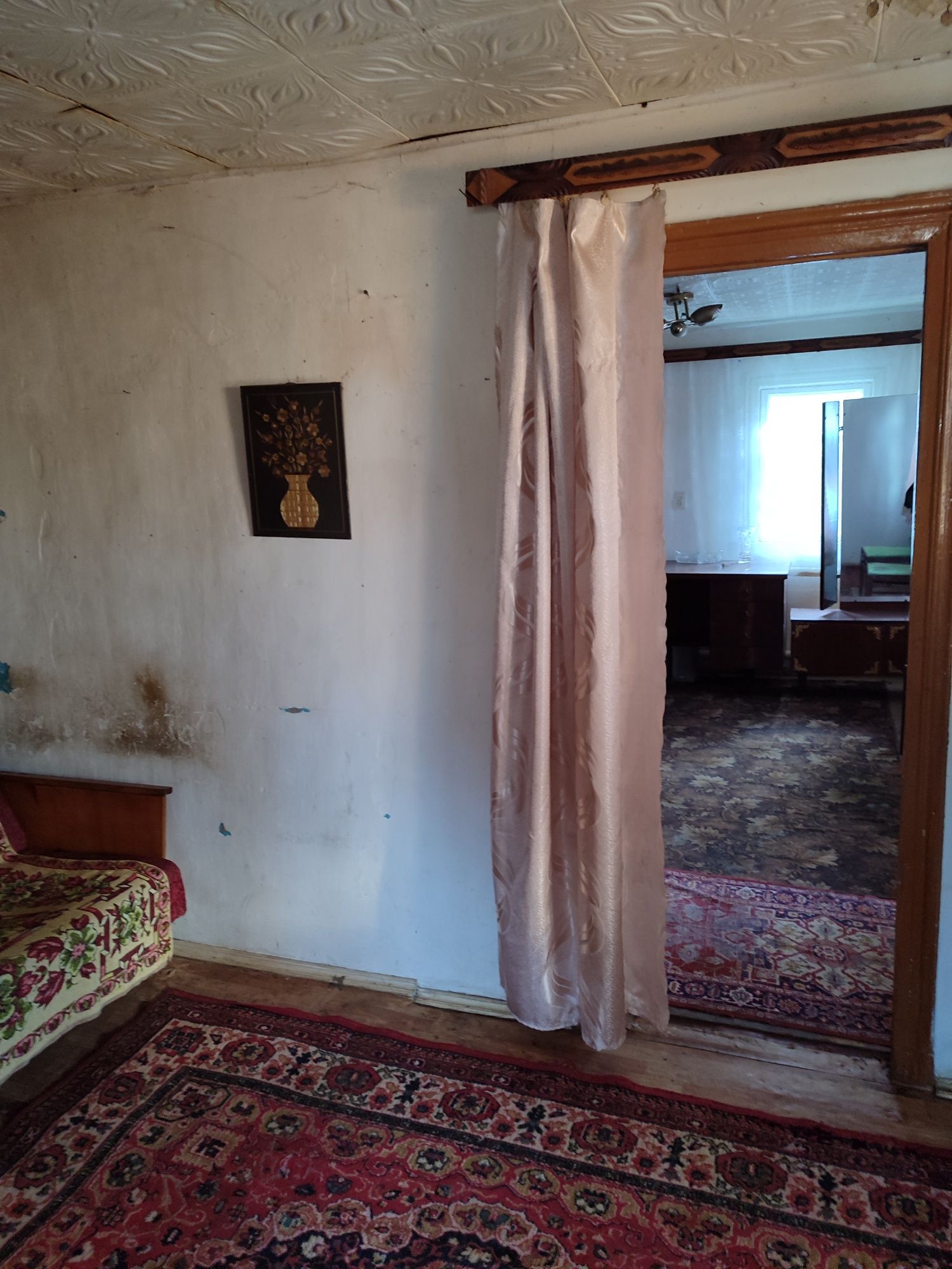 Продам хату  ,до центру 10-15 хв.