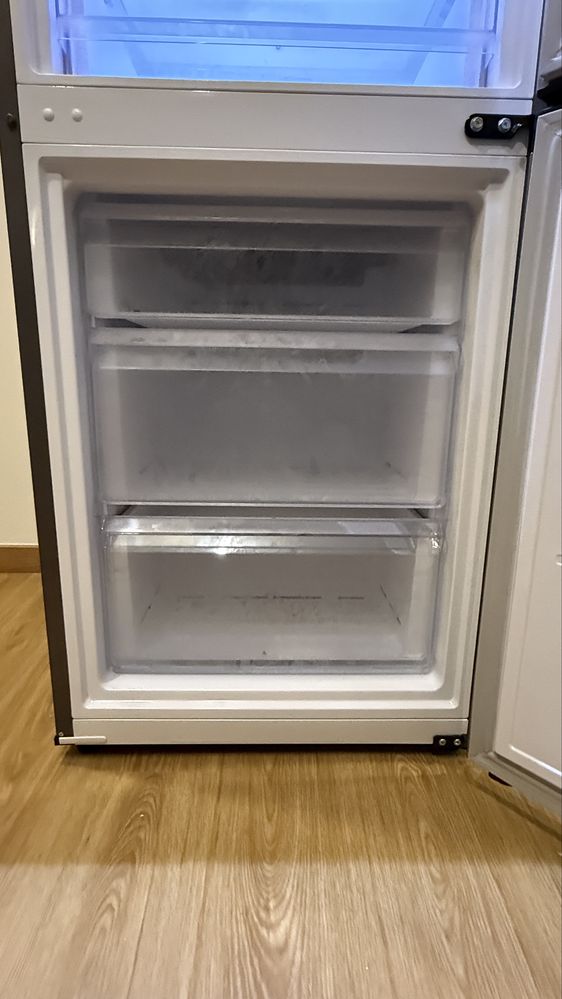 Frigorífico Combinado No Frost SAMSUNG