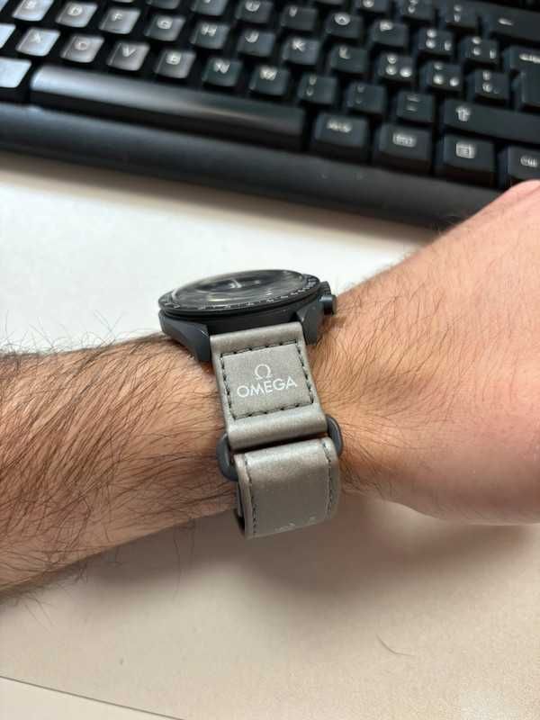Omega x Swatch SO33A100 Mission to Mercury - Biała planeta Merkury