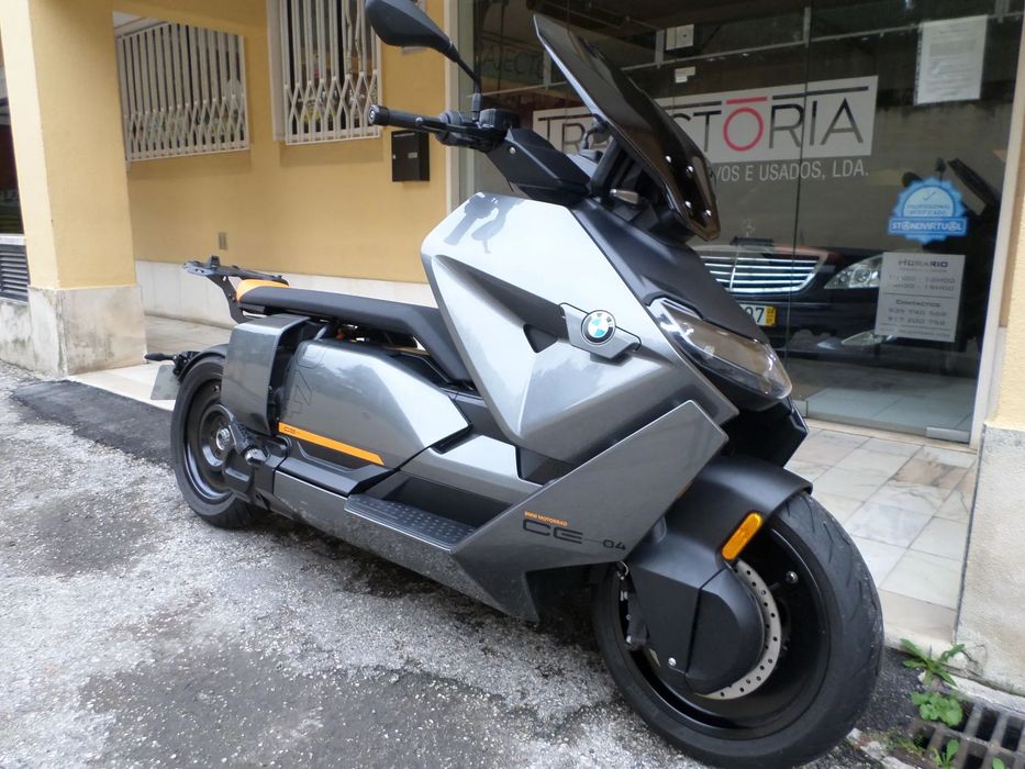 BMW CE 04