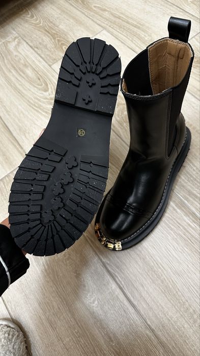 Трендові челсі Sandro