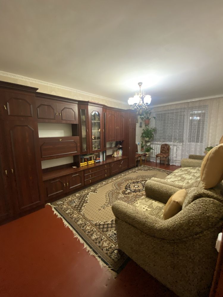 Продам 2х-кімнатну квартиру Військове містечко