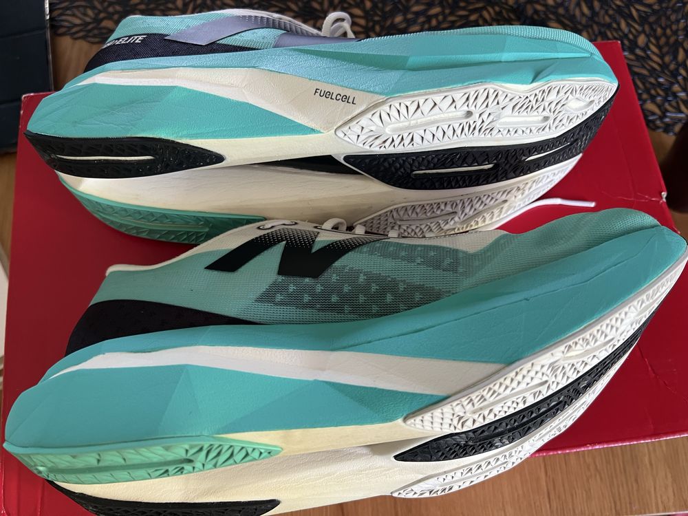 New Balance Fuellcell Supercomp Elite v4