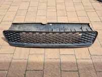 Toyota auris lift hybryda atrapa grill kratka środkowa 09  12…