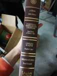 Livros variados.