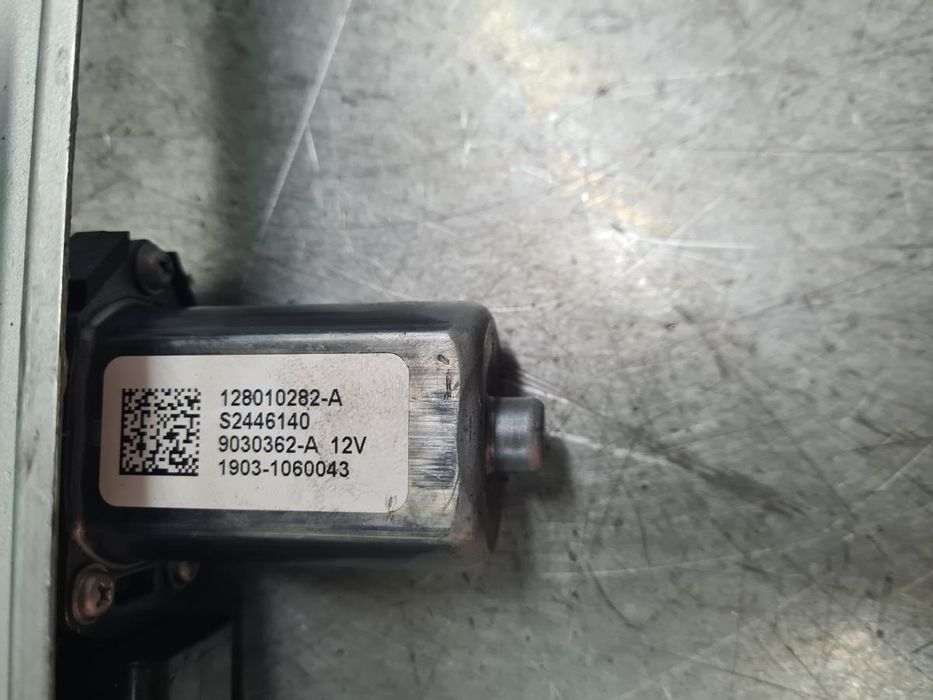 Elevador vidros frente esquerdo RENAULT Trafic III (FG_)