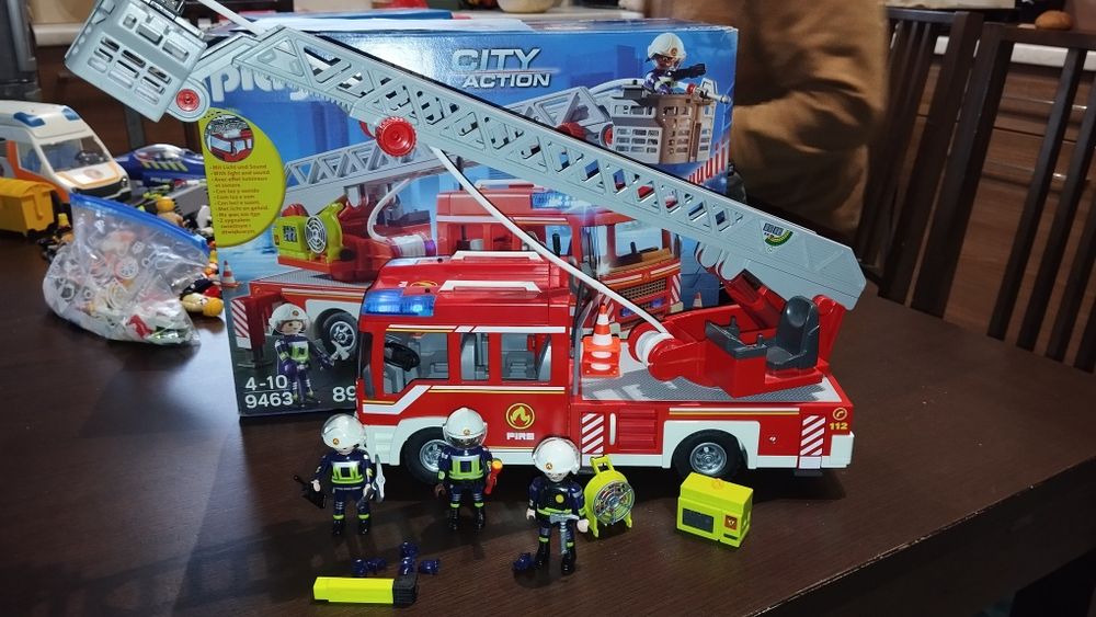 Wóz strażacki Playmobil plus oryginalny karton i instrukcja