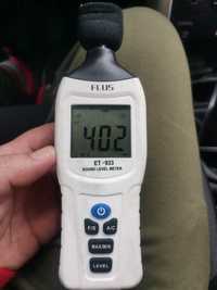 FLUS et 933 sound level meter