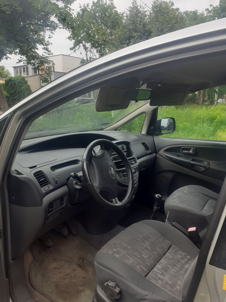 Sprzedam toyotę previa