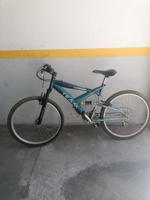 Bicicleta usada à venda, perfeita para passeios