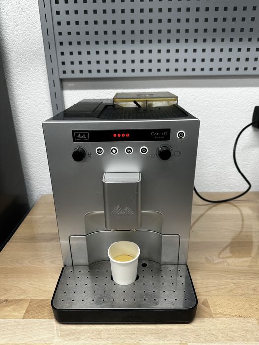 Кавоварка melitta caffeo bistro