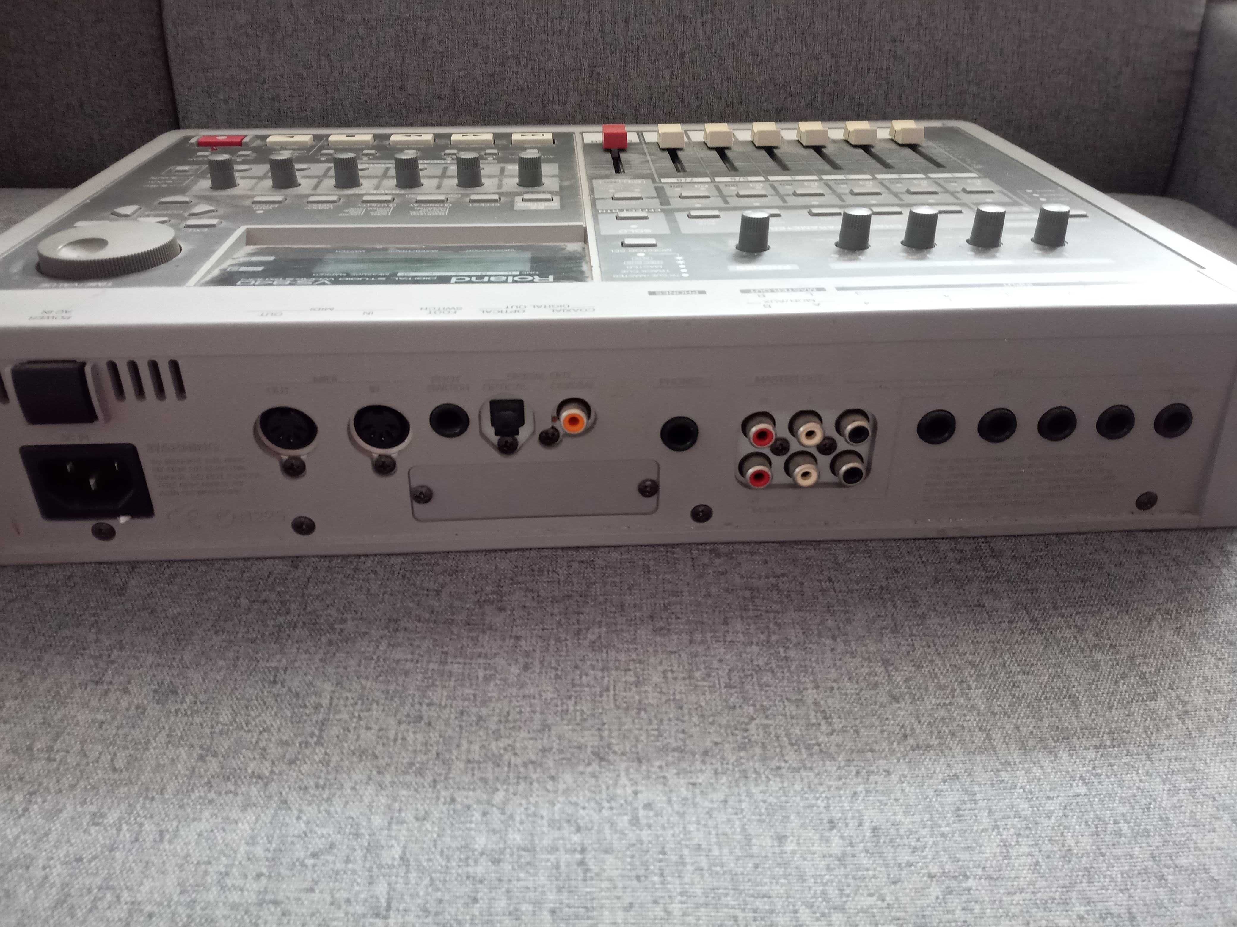 Rejestrator Roland VS-840
