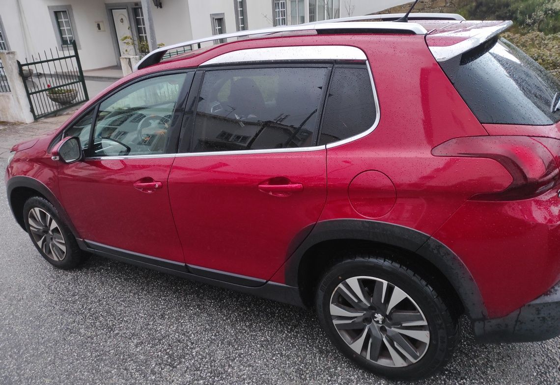 Peugeot 2008 ALLURE 1.6 HDI