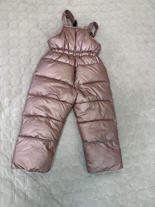 Продаю зимовий теплий комбінезон 98р.+6 см манжети. Підійде від 2-4 р.