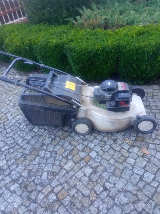 Kosiarka spalinowa B&S używana, uszkodzona