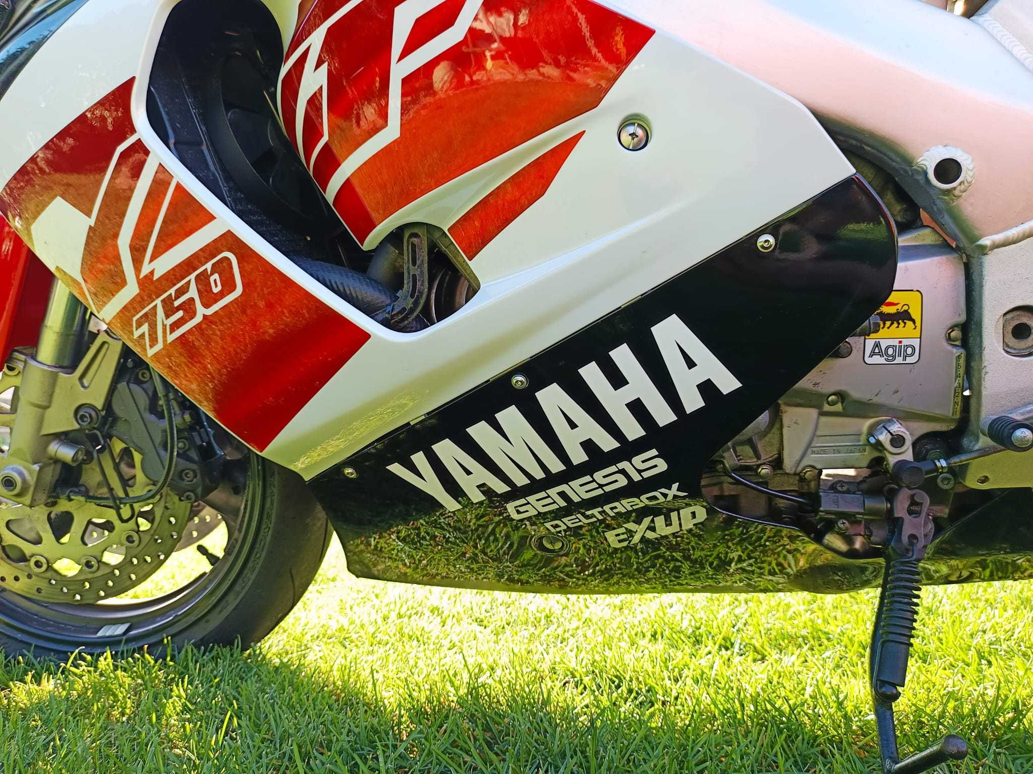 Yamaha YZF 750 (COMO NOVA)
