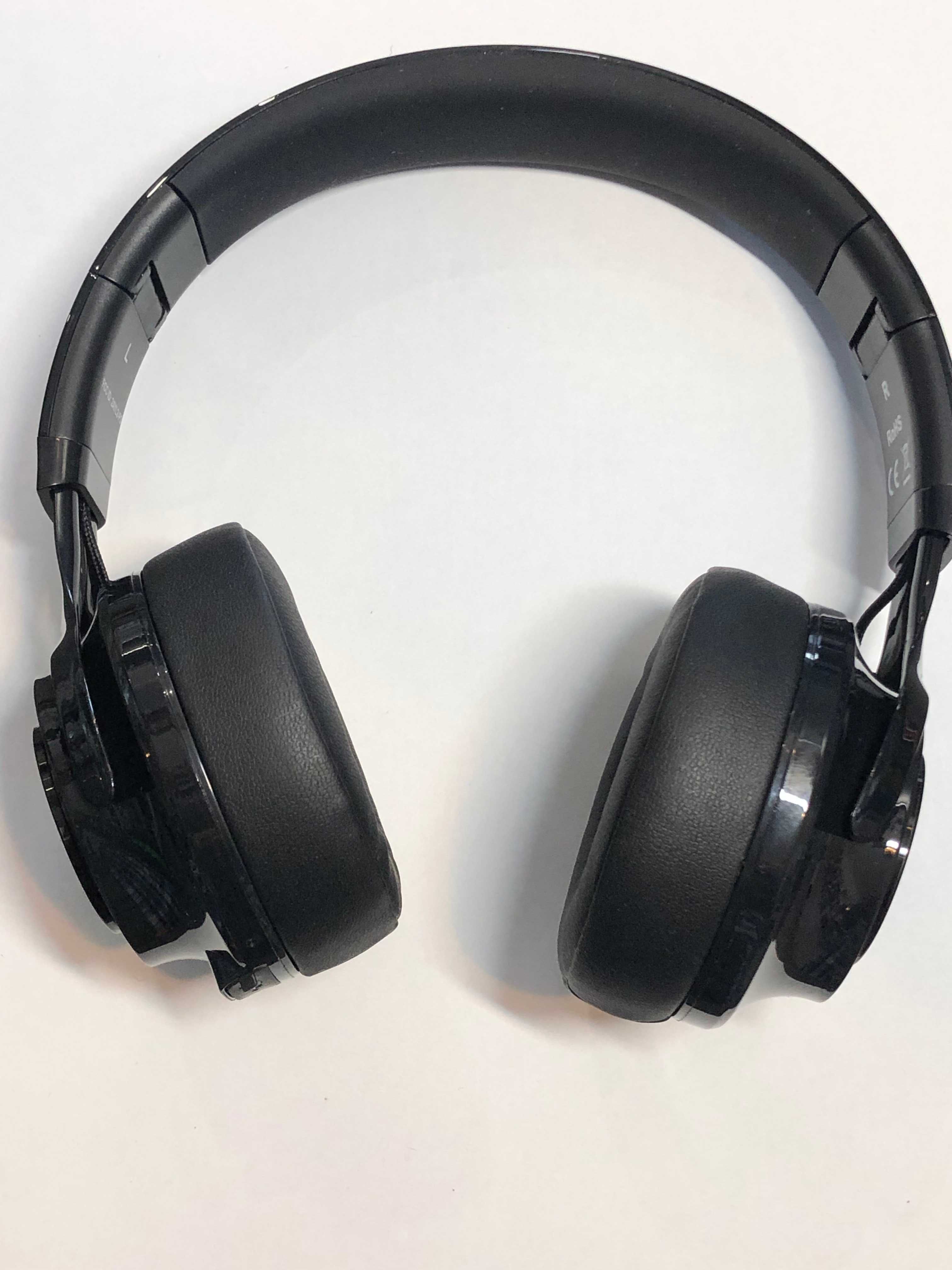 Słuchawki bezprzewodowe nauszne PowerLocus P3 czarne z etui