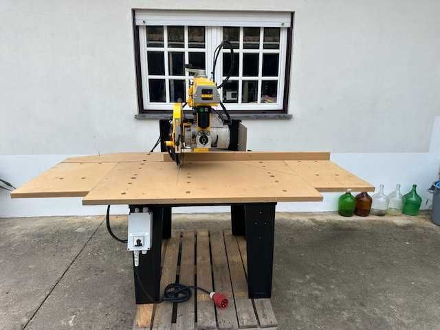 Serra Radial DeWALT