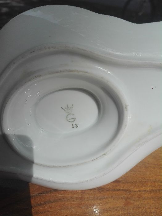 Sosjerka porcelana biała ze złoceniami Giesche Bogucice lata 30-te