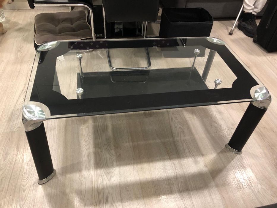 Mesa de centro em vidro