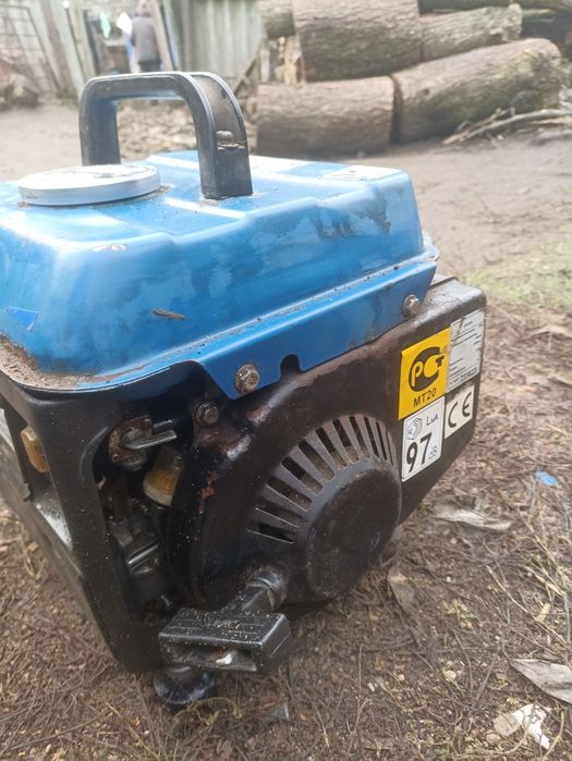 Продам генератор бензиновий.