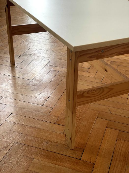 stolik IKEA regulowana wysokość