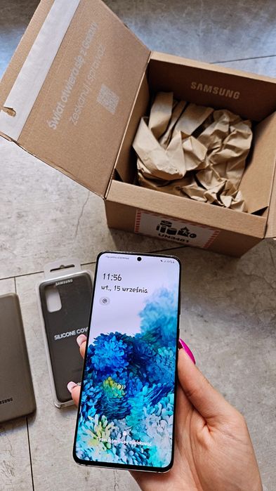STAN IDEALNY! Telefon komórkowy Smartfon Samsung galaxy s20/ najbardzi