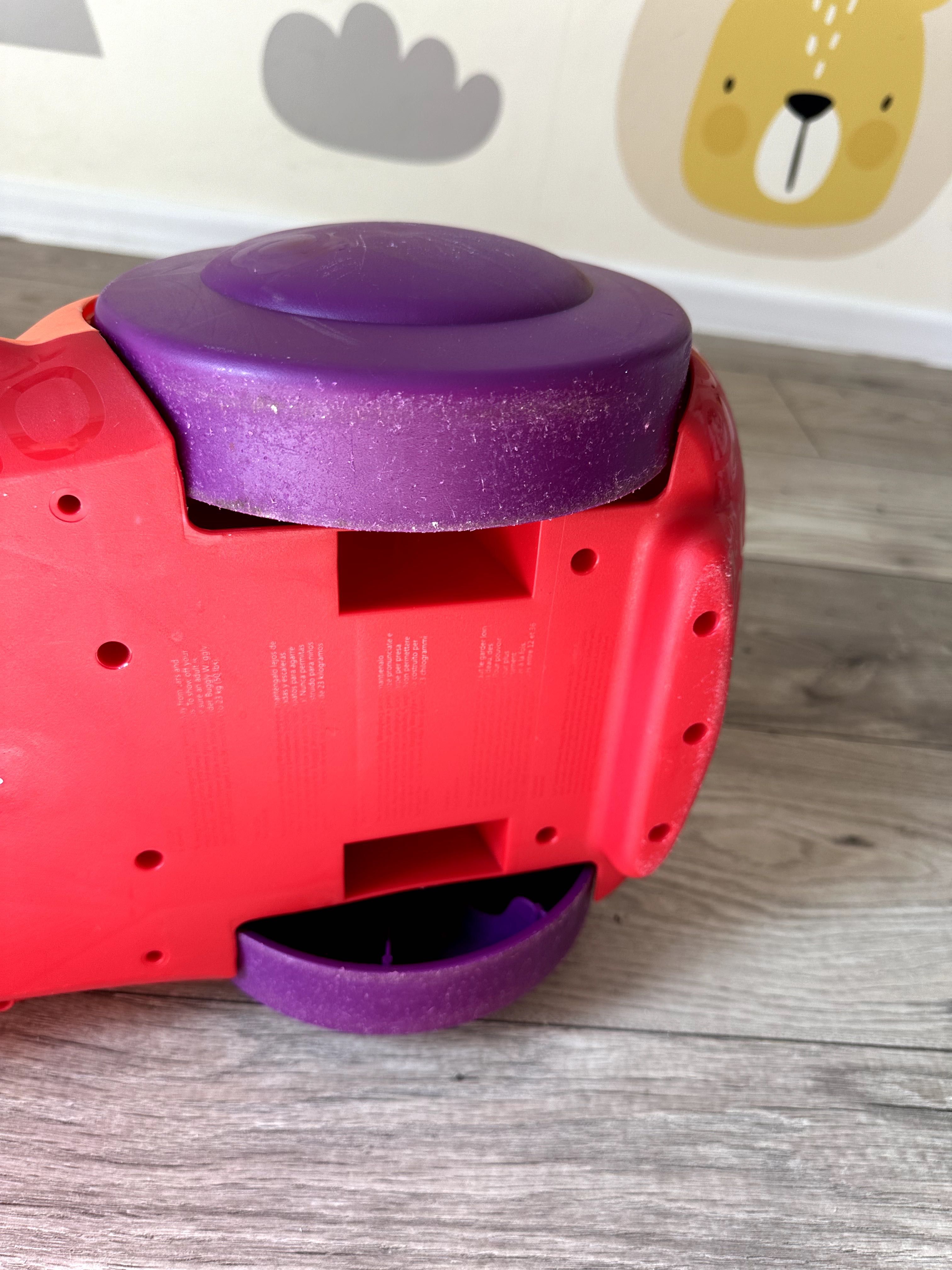 Jeździk żuczek buggly wuggly b.toys chodzik pchacz autko