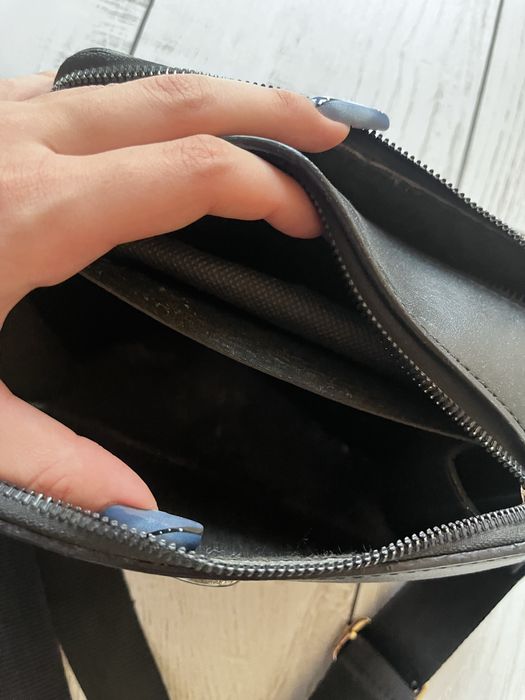 Жіноча чорна сумочка