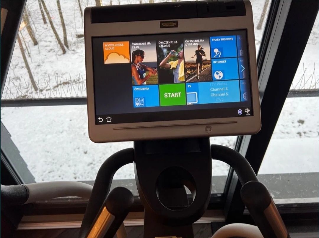 Професійний орбітрек Technogym Synchro Excite 700 Unity