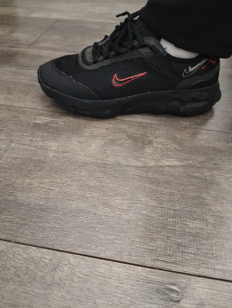 Nike react live rozm 38