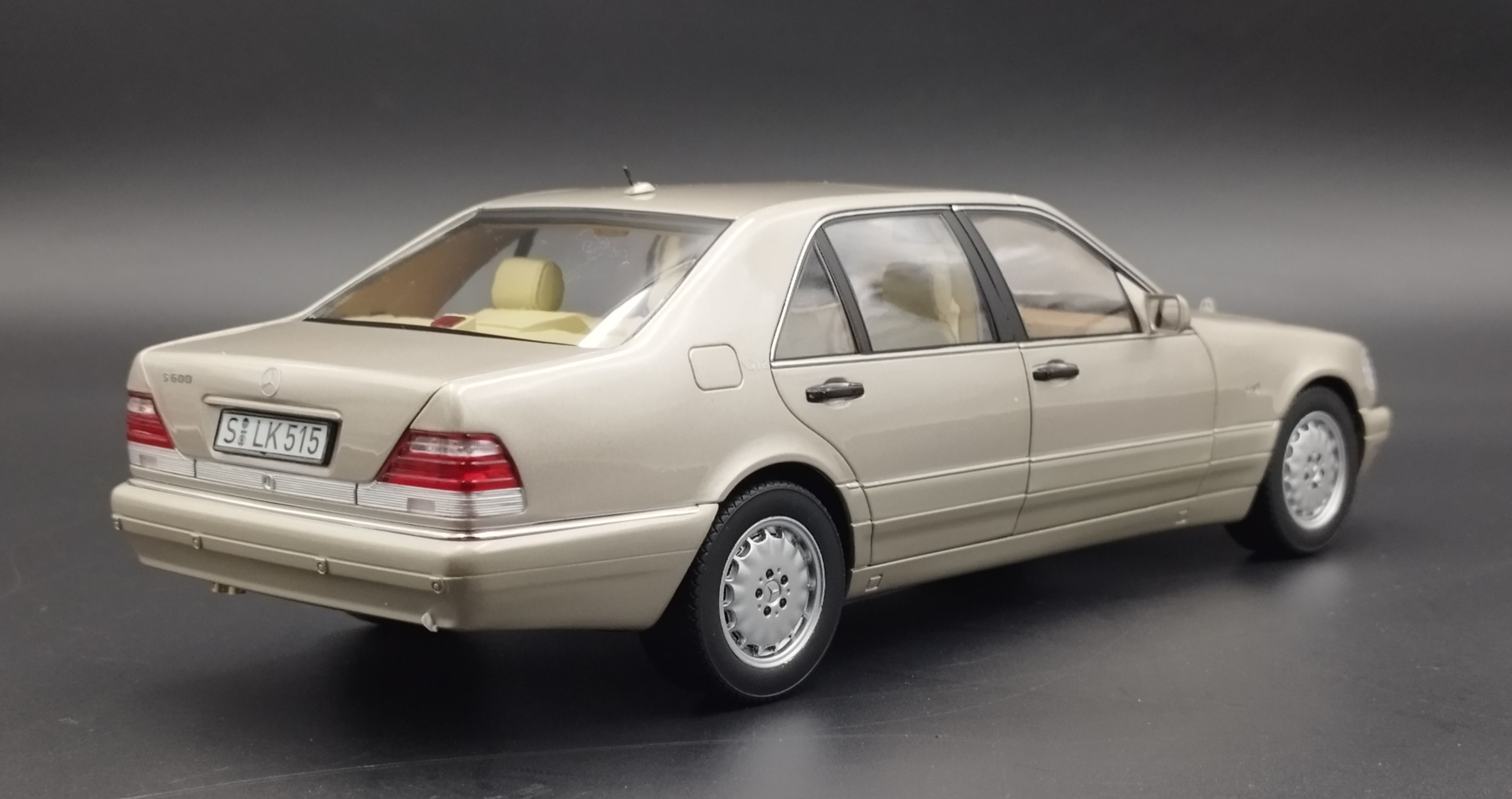 1:18 Norev 1997 Mercedes S600 Model Nowy