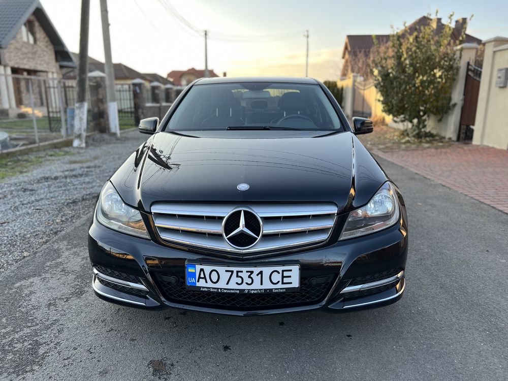 Mercedes-Benz C 2011 Blue efficiency