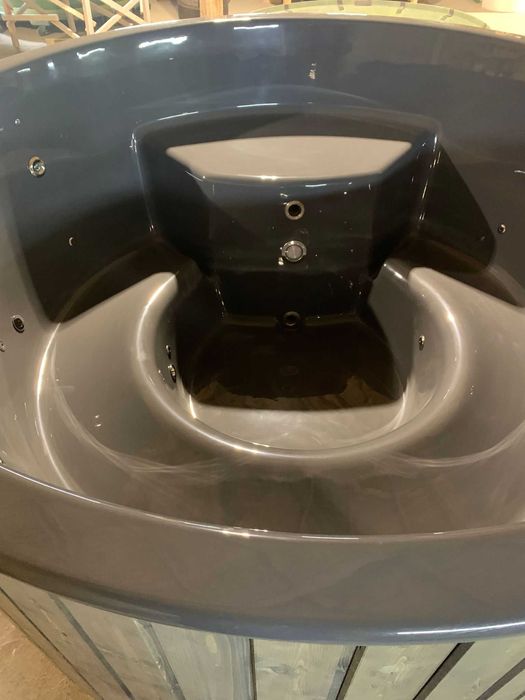 BALIA Jacuzzi Hot Tub BASEN Od reki