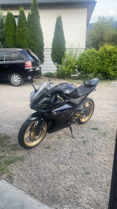 Yamaha yzf-r125.