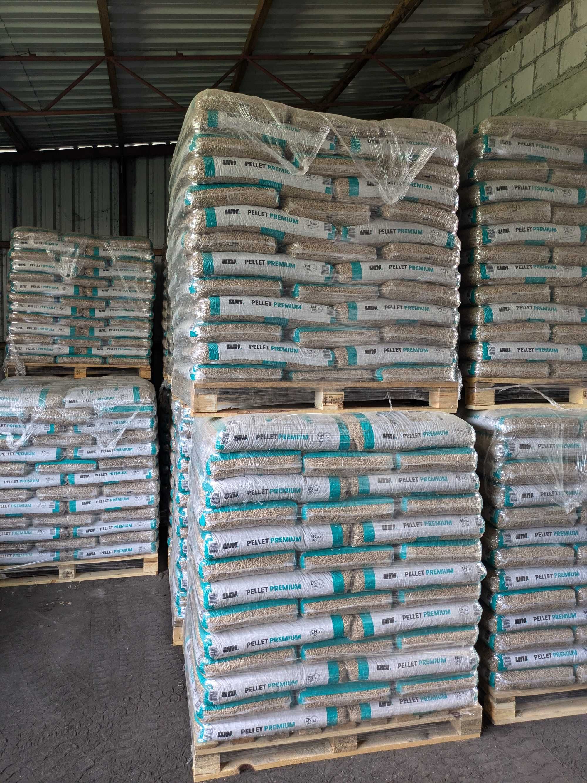 Pellet SOSONOWY Uni Pellet EN A1 certyfikowany transport winda/ HDS