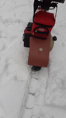 nowy skuterek śnieżny
