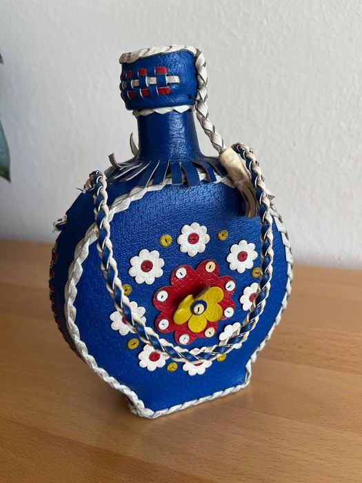 piękna ozdobna karafka  butelka dekoracja