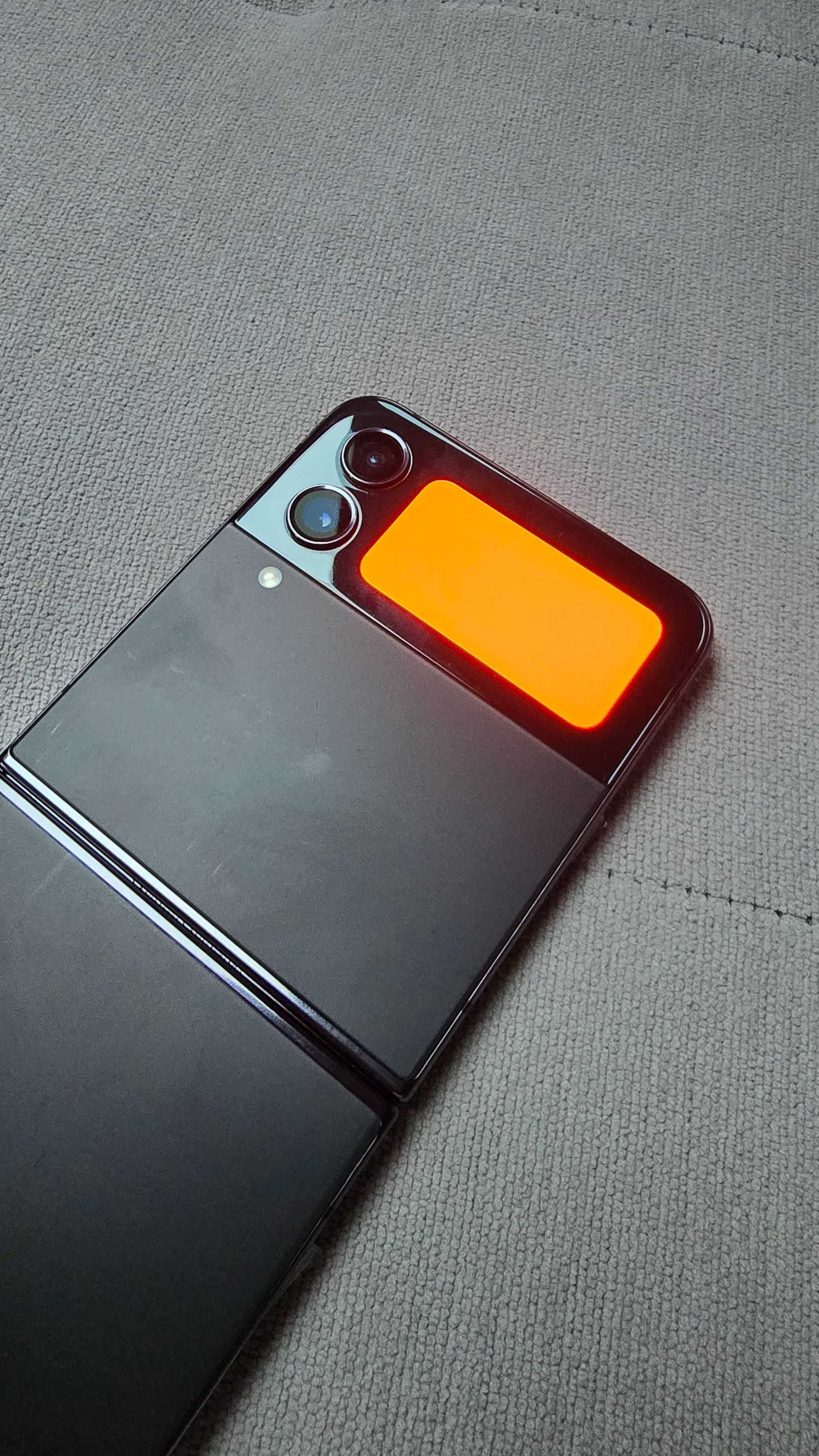 Samsung Z Flip 4 - jak nowy