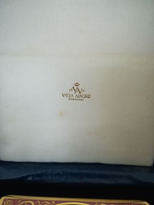 Placa em porcelana Vista Alegre dia da mãe 2001