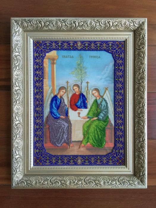 картина вышитая бисером в раме Святая Троица Икона
