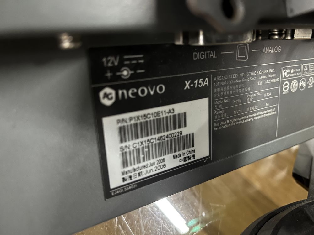 Monitor AG Neovo X-15A como novo