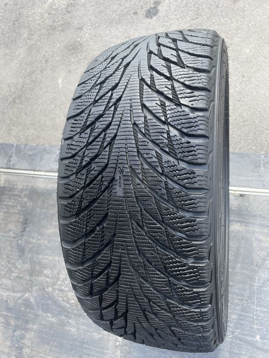 225/45/18 nokian hakkapeliitta r2