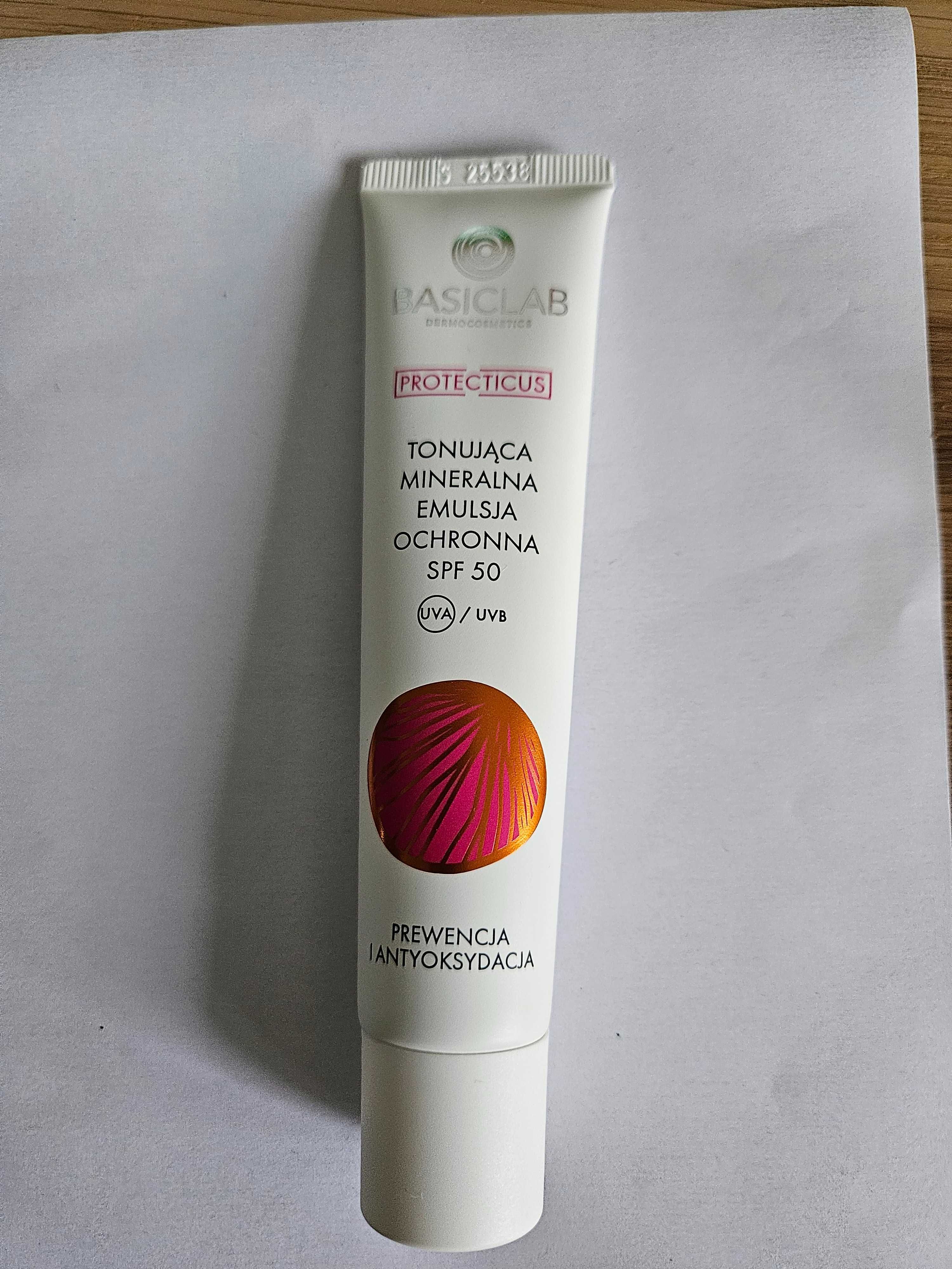 Basiclab Spf50 tonujqca mineralna emulsja ochronna
