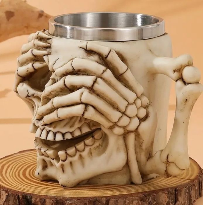 Чашка Череп (нічого не бачу)