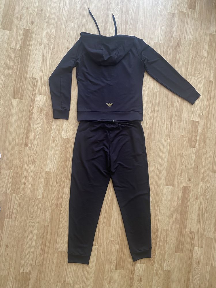 EA7 Emporio Armani костюм оригинал черного цвета