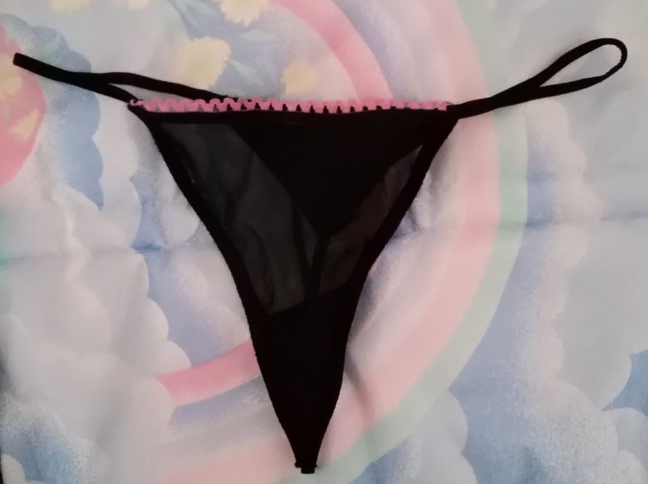 DIA DOS NAMORADOS - Conjunto lingerie, top + cueca 'fio dental' preto