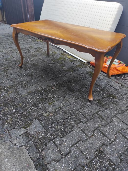Sprzedam używaną ławę antyk w dobrym stanie,