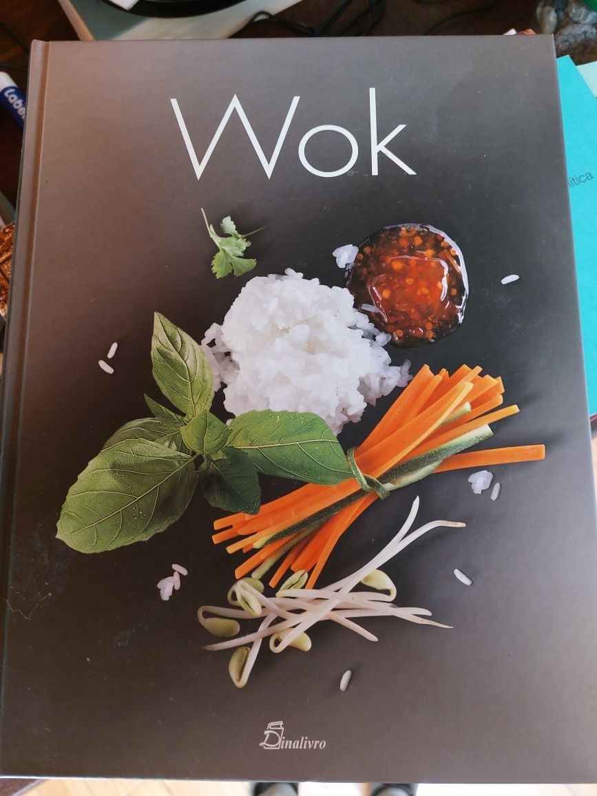 Livro de receitas em Wok